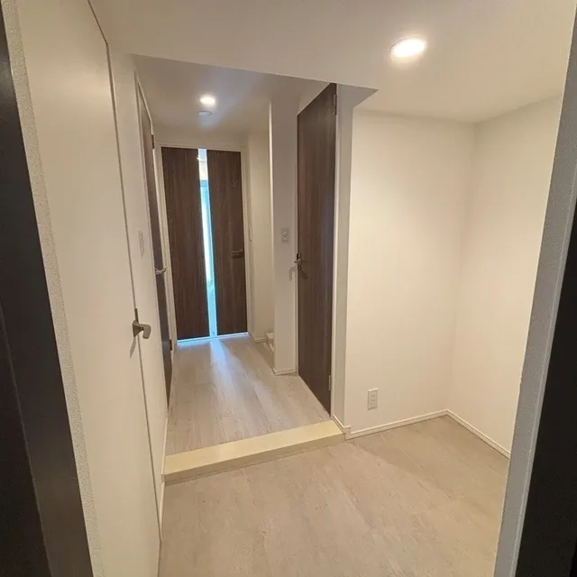 Park Axis Shinagawa Tennozu Isle - Interior - ["Flooring", "Floor", "Wood flooring"]