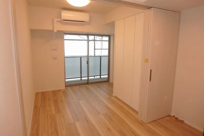 Gran Casa Oshima - Interior - ["Flooring", "Floor", "Wood flooring"]