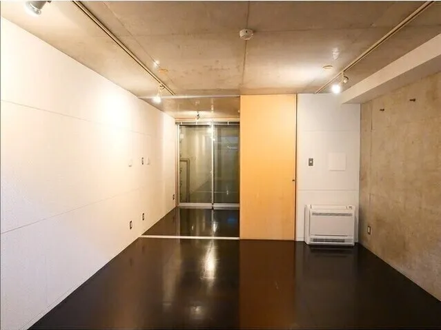 Elstanza Daikanyama - Interior - ["Property", "Fixture", "Door"]
