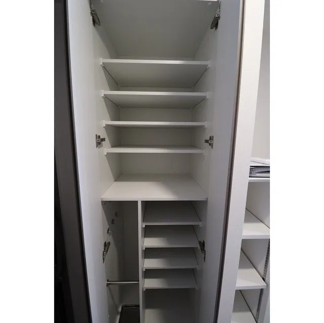Prince Gran Casa - Interior - ["Shelf", "Rectangle", "Shelving"]