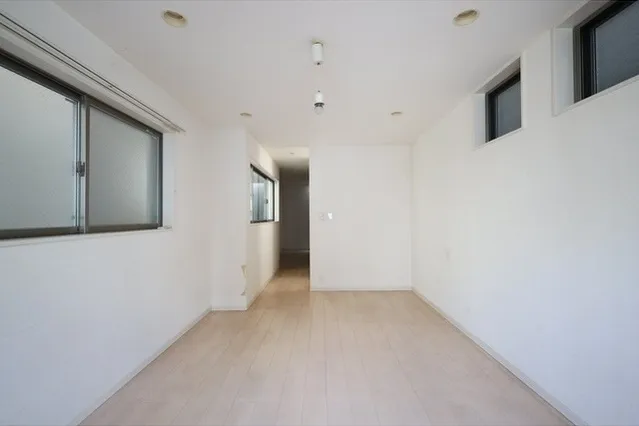 1-24-15 Yoyogi, Shibuya-Ku, Tokyo - Interior - ["Flooring", "Floor", "Wall"]