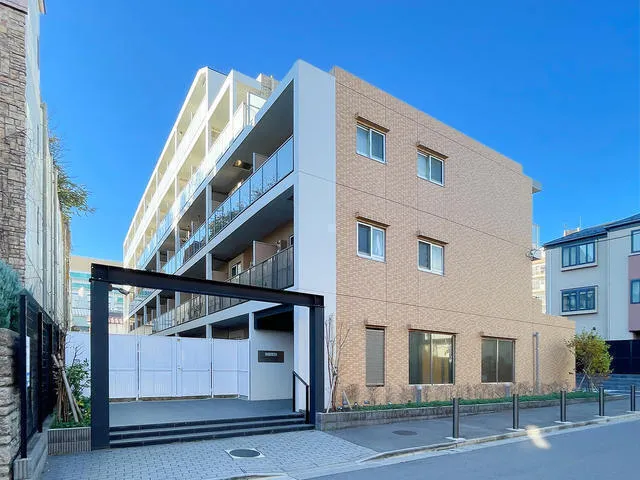 Harmony Residence Shinjuku Yotsuya - Exterior - ["Facade", "Apartment", "Metropolitan area"]