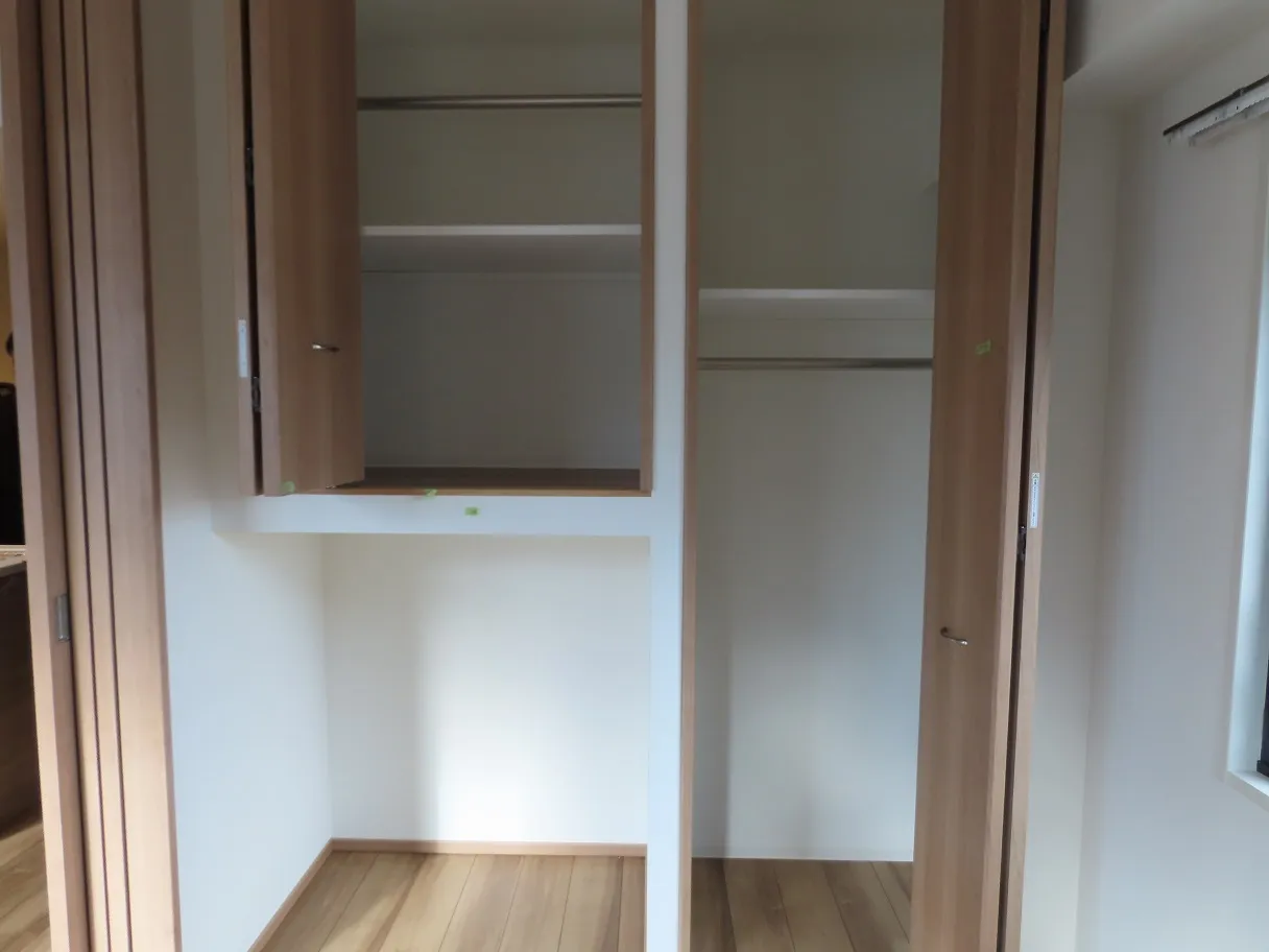 Gran Casa Bunkyo Sengoku - Interior - ["Fixture", "Wood", "Shelving"]