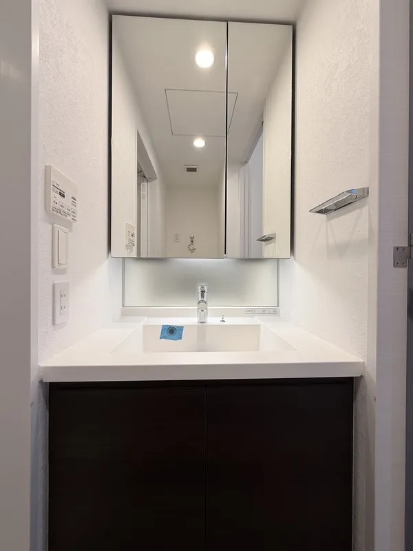 Pollast Yoyogi - Interior - ["Flooring", "Interior design", "Floor"]