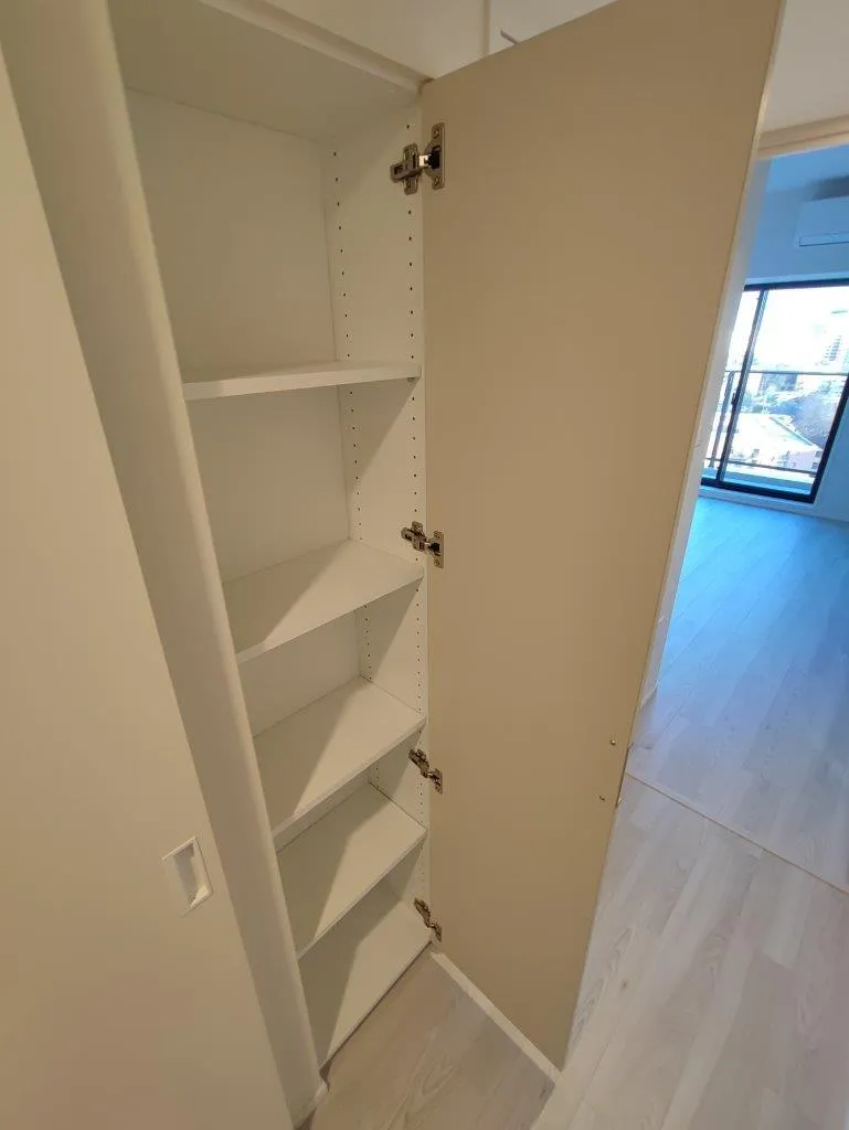 Cross Residence Takadanobaba - Interior - ["Fixture", "Wood", "Material property"]