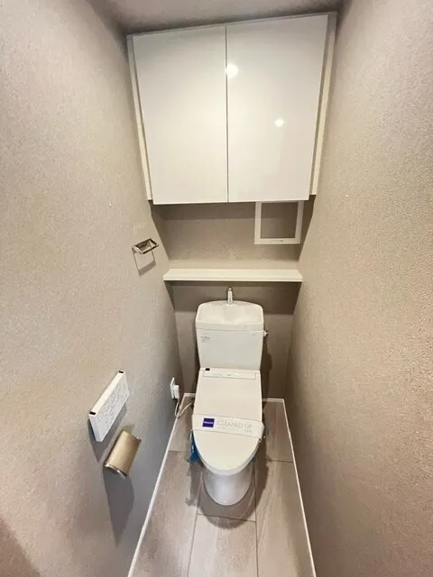 Residia Ikebukuro - Interior - ["Toilet seat", "Plumbing fixture", "Toilet"]