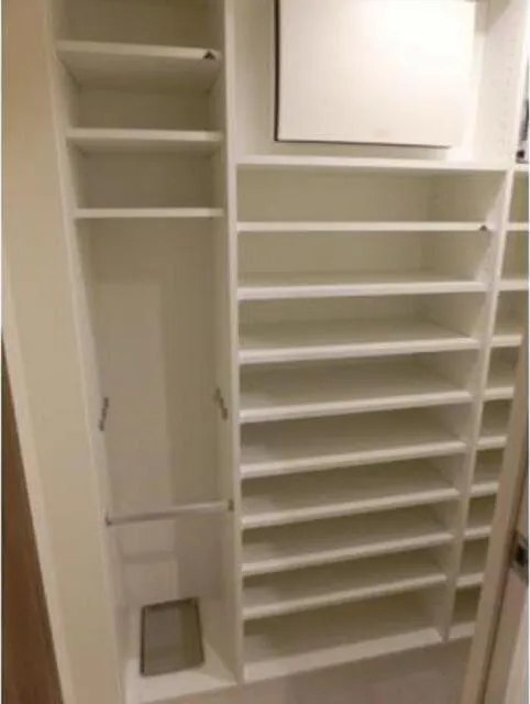 Park Axis Toyosu Canal - Interior - ["Shelf", "Shelving", "Furniture"]