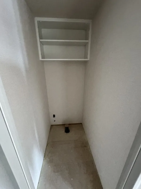 Lumiec Kinshicho - Interior - ["Flooring", "Floor", "Grey"]