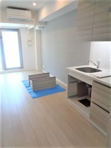 Brun Pilier Nihonbashi - Interior - ["Floor", "Flooring", "Wood flooring"]