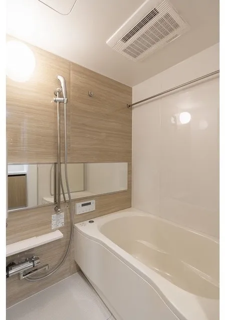 ORSUS Togoshi Ginza - Interior - ["Bathtub", "Plumbing fixture", "Property"]