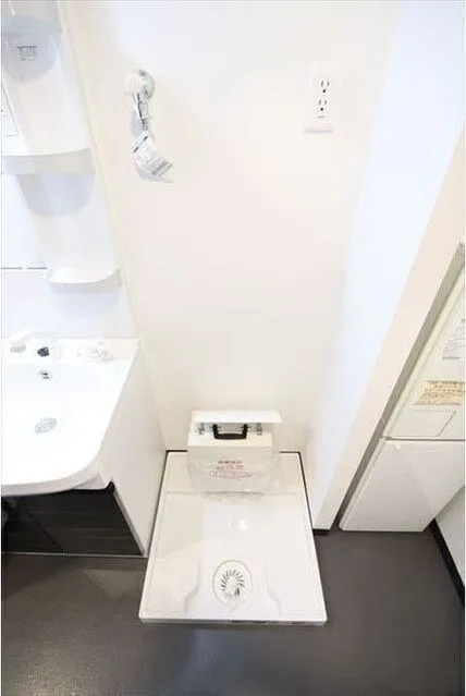 Composite Nogata - Interior - ["Toilet", "Fixture", "Bathroom"]