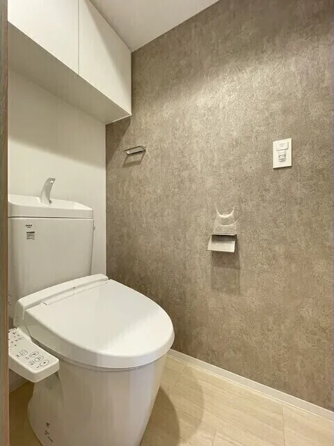Stylio Kamata West - Interior - ["Toilet seat", "Flooring", "Plumbing fixture"]