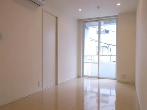 Belle Face Shimbashi - Interior - ["Flooring", "Floor", "Ceiling"]