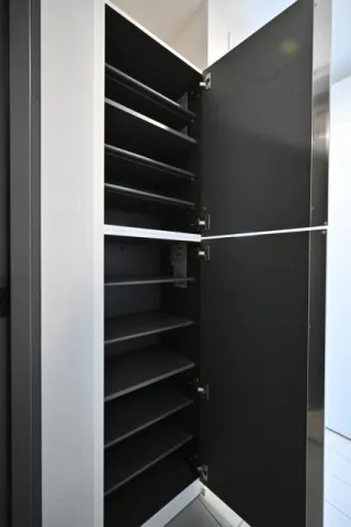 The Residence Nihonbashi - Interior - ["Shelving", "Grey", "Glass"]