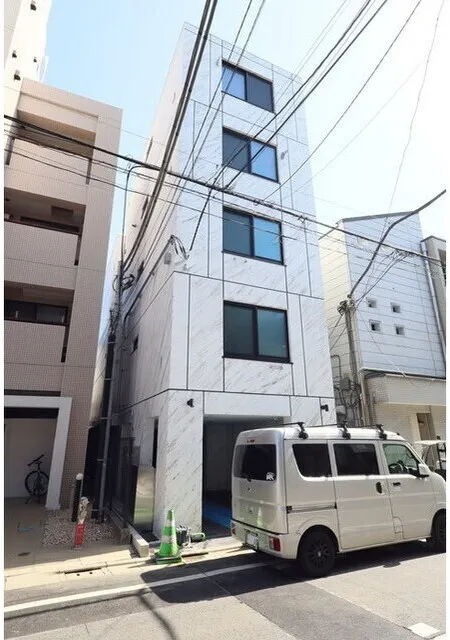 Crescer Nishikoyama - Exterior - ["Overhead power line", "Daylighting", "Electrical network"]