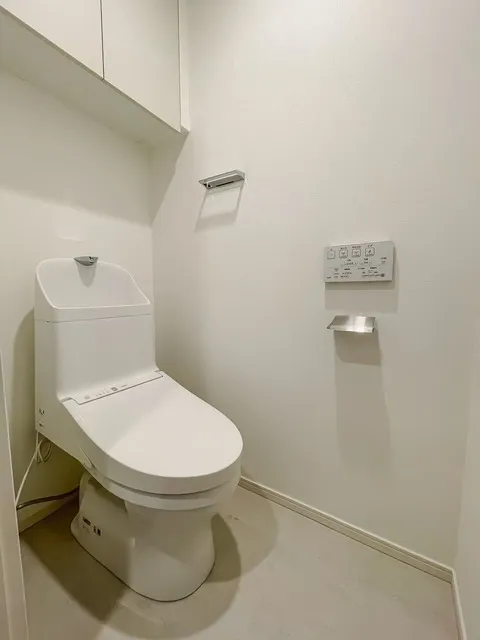 Park Axis Bunkyo Hongo - Interior - ["Flooring", "Plumbing fixture", "Toilet seat"]