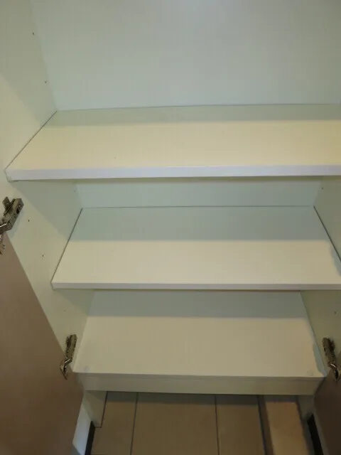 Due Itabashi - Interior - ["Wood", "Flooring", "Shelving"]