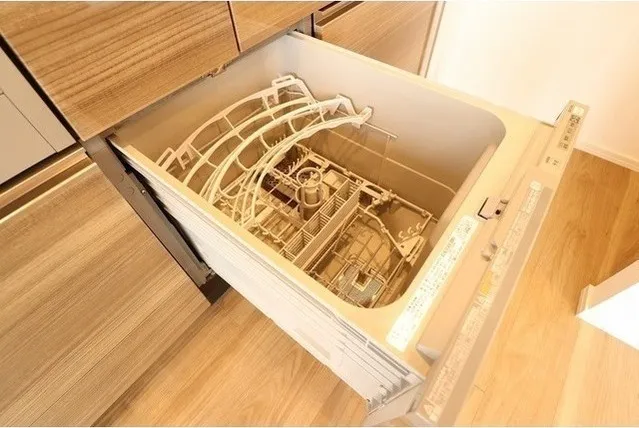 Lugente Bunkyo Todaimae - Interior - ["Wood", "Rectangle", "Office equipment"]