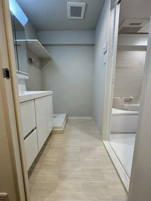 View Heights In Front Of Itabashi Ward Office - Interior - ["Flooring", "Floor", "Interior design"]