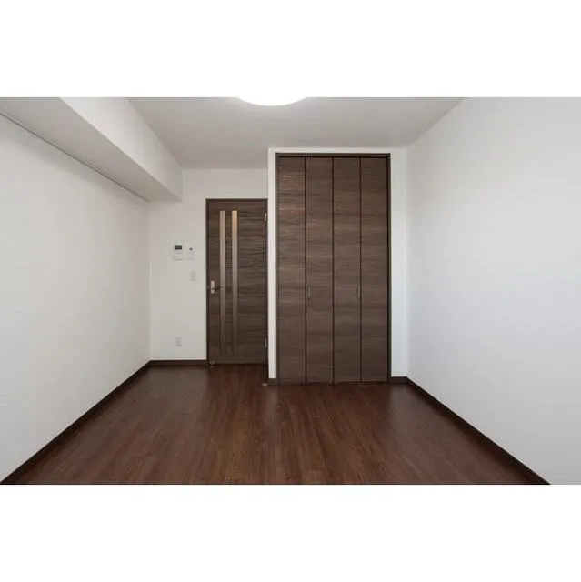 LIBR GRANT Setagaya Tsurumaki - Interior - ["Fixture", "Door", "Wood"]