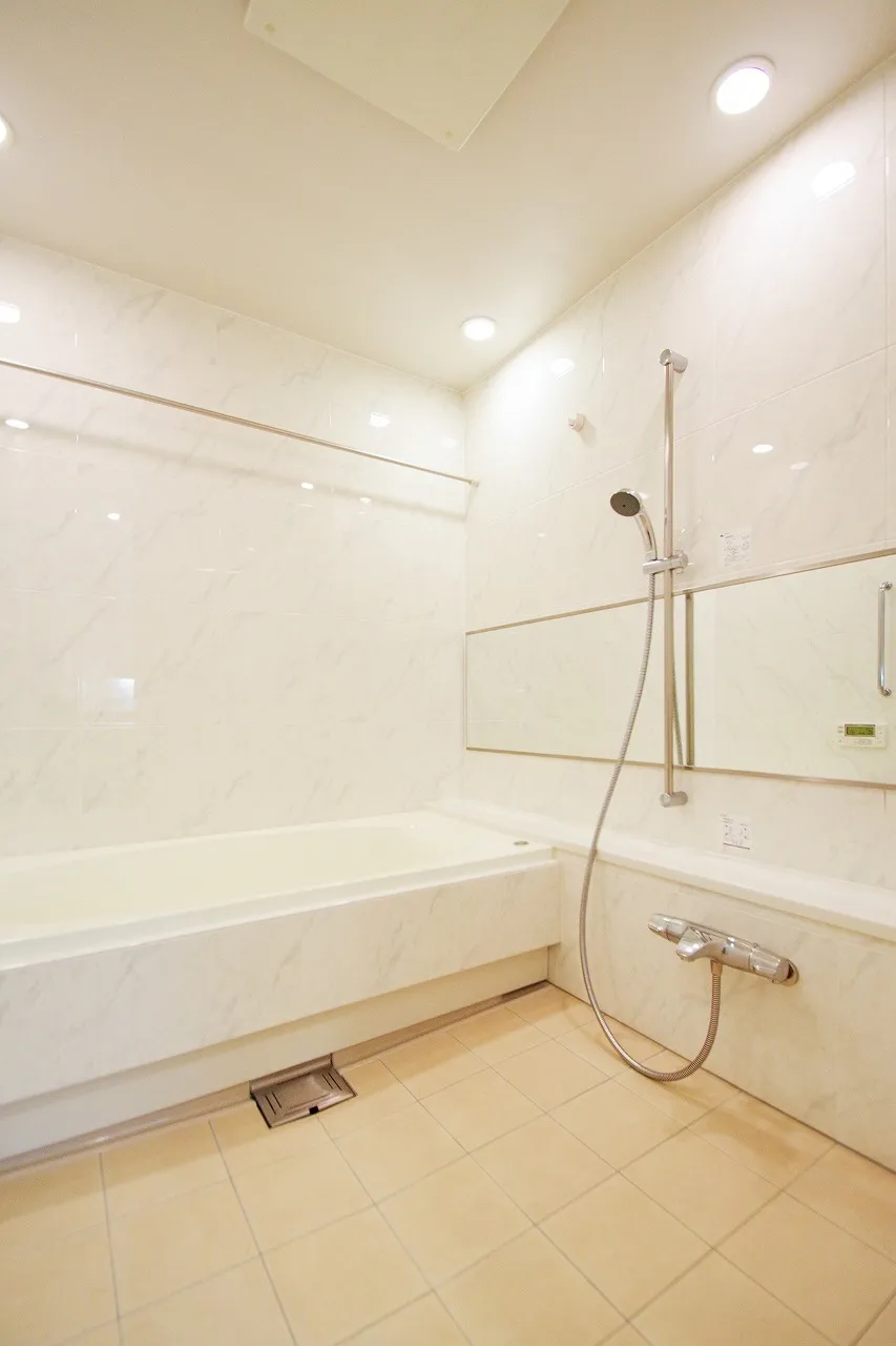 Central Park Tower La Tour Shinjuku - Interior - ["Shower head", "Plumbing fixture", "Shower bar"]