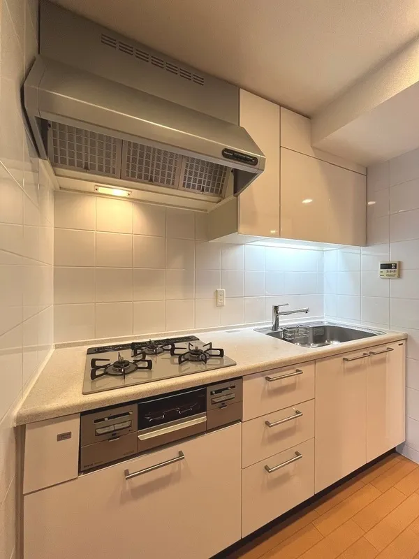 Esty Maison Toyosu Residence - Interior - ["Kitchen Appliance", "Kitchen", "Major appliance"]