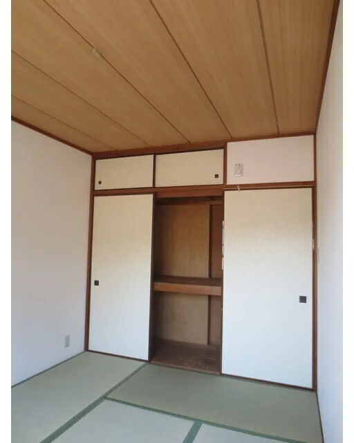 Elgan Gakugei Daigaku - Interior - ["Wood", "Flooring", "Floor"]
