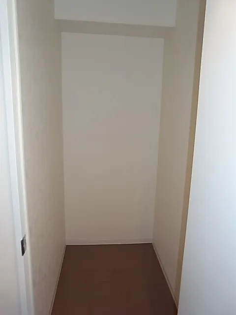HF Ginza Residence EAST - Interior - ["Fixture", "Wood", "Composite material"]