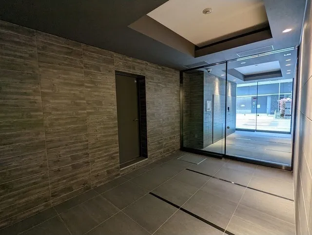 SUNIVAS Iidabashi - Exterior - ["Floor", "Flooring", "Tile Flooring"]