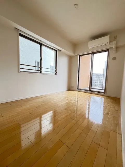 Residia Minamisenju - Interior - ["Flooring", "Floor", "Wood flooring"]