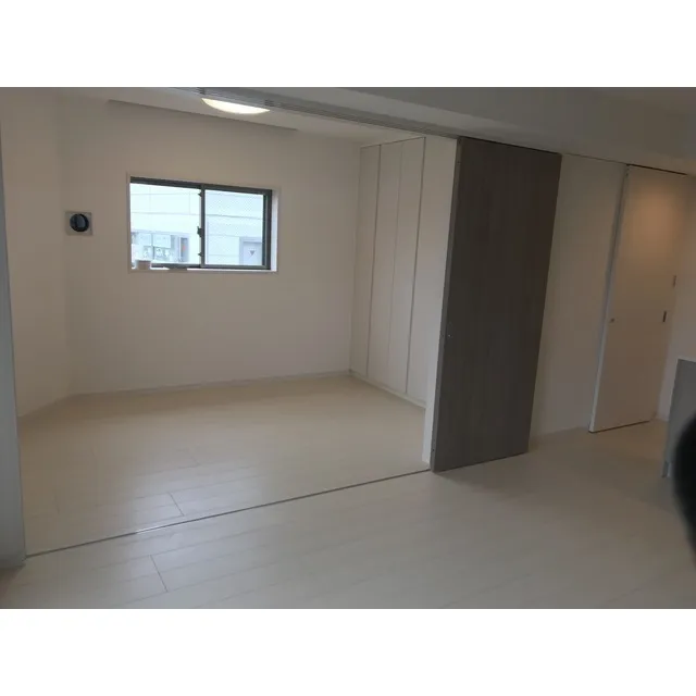 Asyl Court Nishimagome - Interior - ["Window", "Wood", "Fixture"]