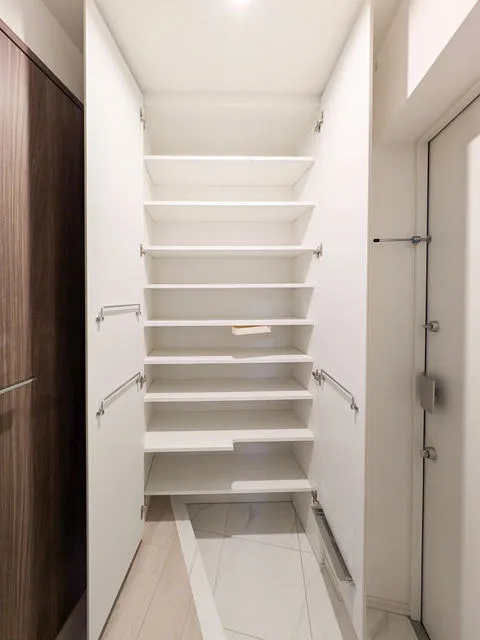 BPR Residence Minami-Shinagawa - Interior - ["Flooring", "Wood", "Floor"]