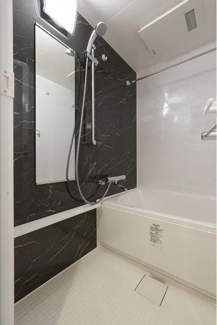 LEFONT PROGRESS SHIBUYA HILLTOP - Interior - ["Plumbing fixture", "Shower head", "Tap"]