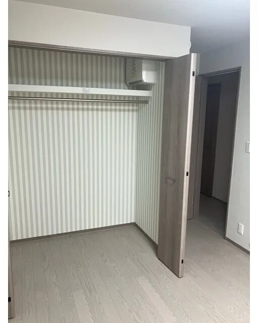 Noah Higashi-Ikebukuro - Interior - ["Wood", "Flooring", "Ceiling"]