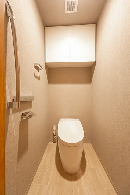 Brillia Tower Hamarikyu - Interior - ["Flooring", "Floor", "Toilet seat"]
