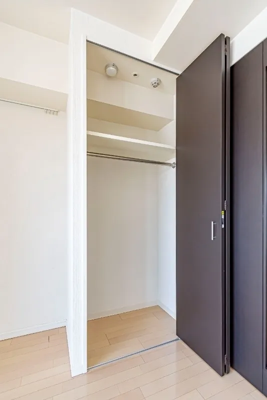 Le-Lion Nishi-Waseda - Interior - ["Flooring", "Wood", "Floor"]