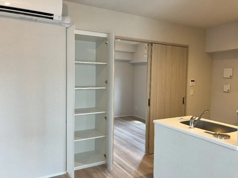Season Flats Kikukawa WEST - Interior - ["Wood", "Flooring", "Floor"]