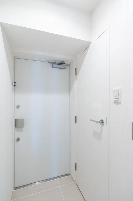 Comforia Oji - Interior - ["Door", "Building", "Fixture"]