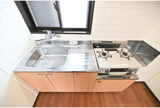 Seeds Residence Eifukucho Palace - Interior - ["Kitchen Sink", "Plumbing fixture", "Kitchen"]