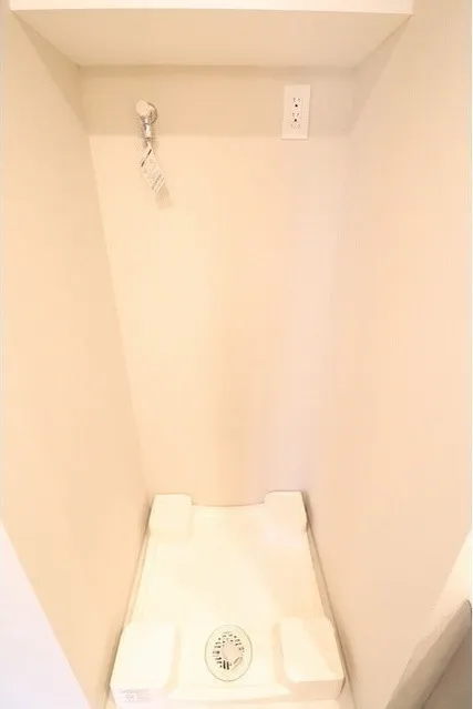 Well Square Komagome - Interior - ["Fixture", "Floor", "Flooring"]