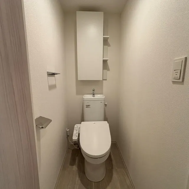 Park Axis Shinagawa Tennozu Isle - Interior - ["Toilet seat", "Flooring", "Plumbing fixture"]