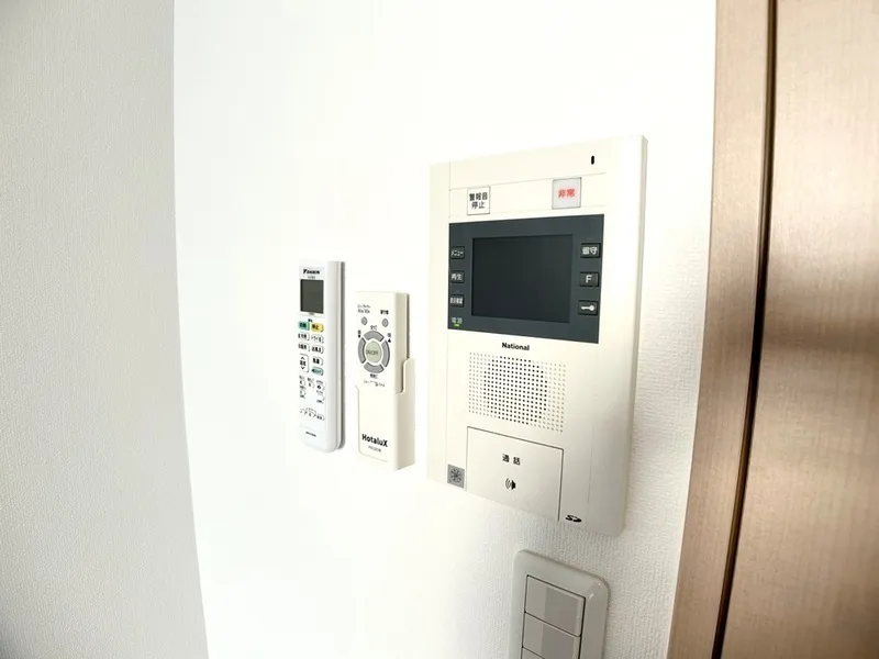 Due Itabashi - Interior - ["Electronic device", "Home Security", "Electronics"]