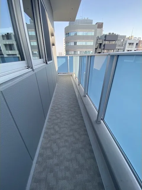 M Shirokanedai - Interior - ["Building", "Sky", "Window"]