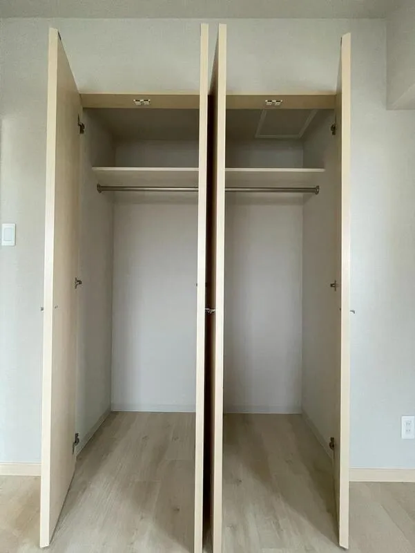 Canvas Itabashi - Interior - ["Wood", "Flooring", "Floor"]