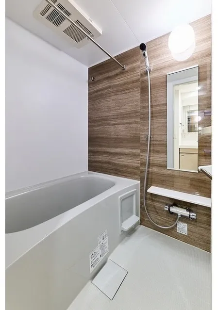 Due Oku - Interior - ["Flooring", "Plumbing fixture", "Floor"]