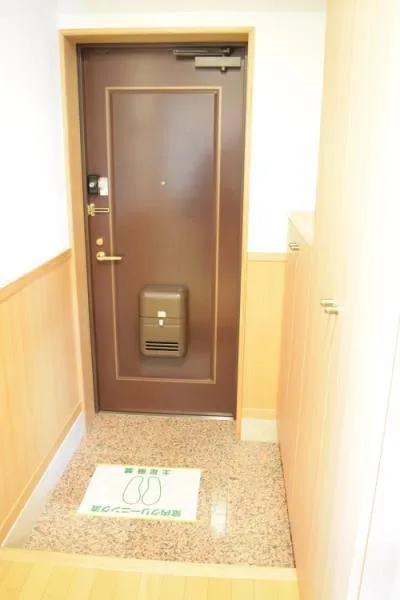 Tiara Ebisu - Interior - ["Wood", "Door", "Flooring"]