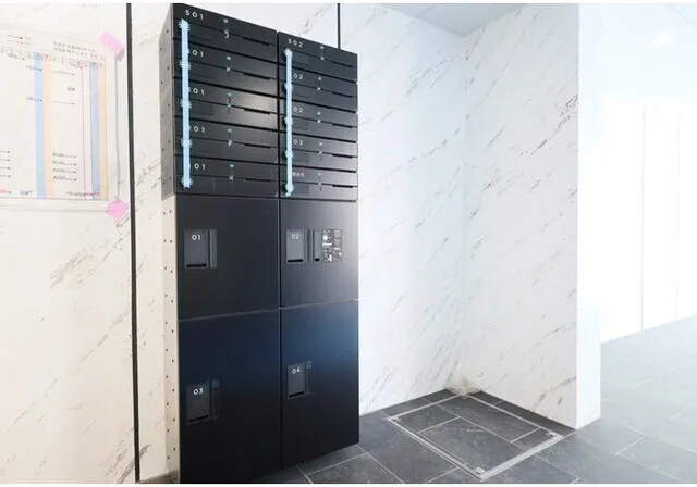 Crescer Nishikoyama - Other - ["Locker", "Glass", "Cabinetry"]