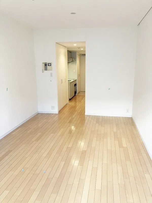 Frensia Azabujuban North - Interior - The photo shows a different type of residence.