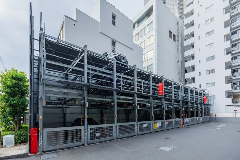 Hmlet Shinjuku Tower - Exterior - []