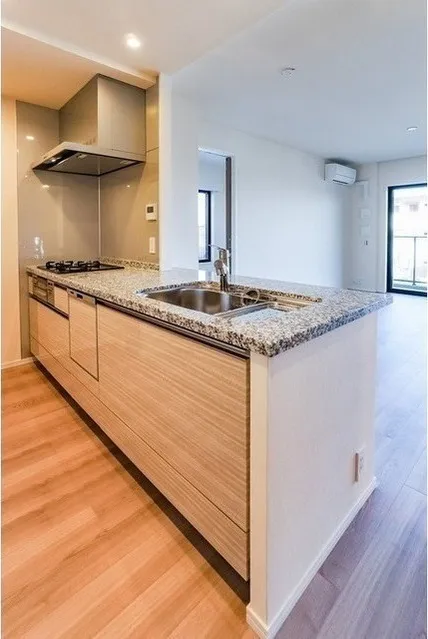 Due Machiya - Interior - ["Countertop", "Cabinetry", "Sink"]